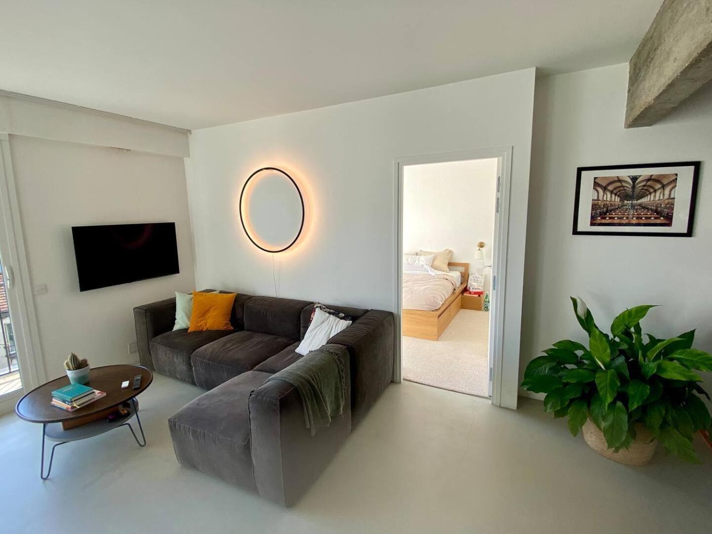 Appartement Moderne, Vue Sur Les Toits Et Plein Sud