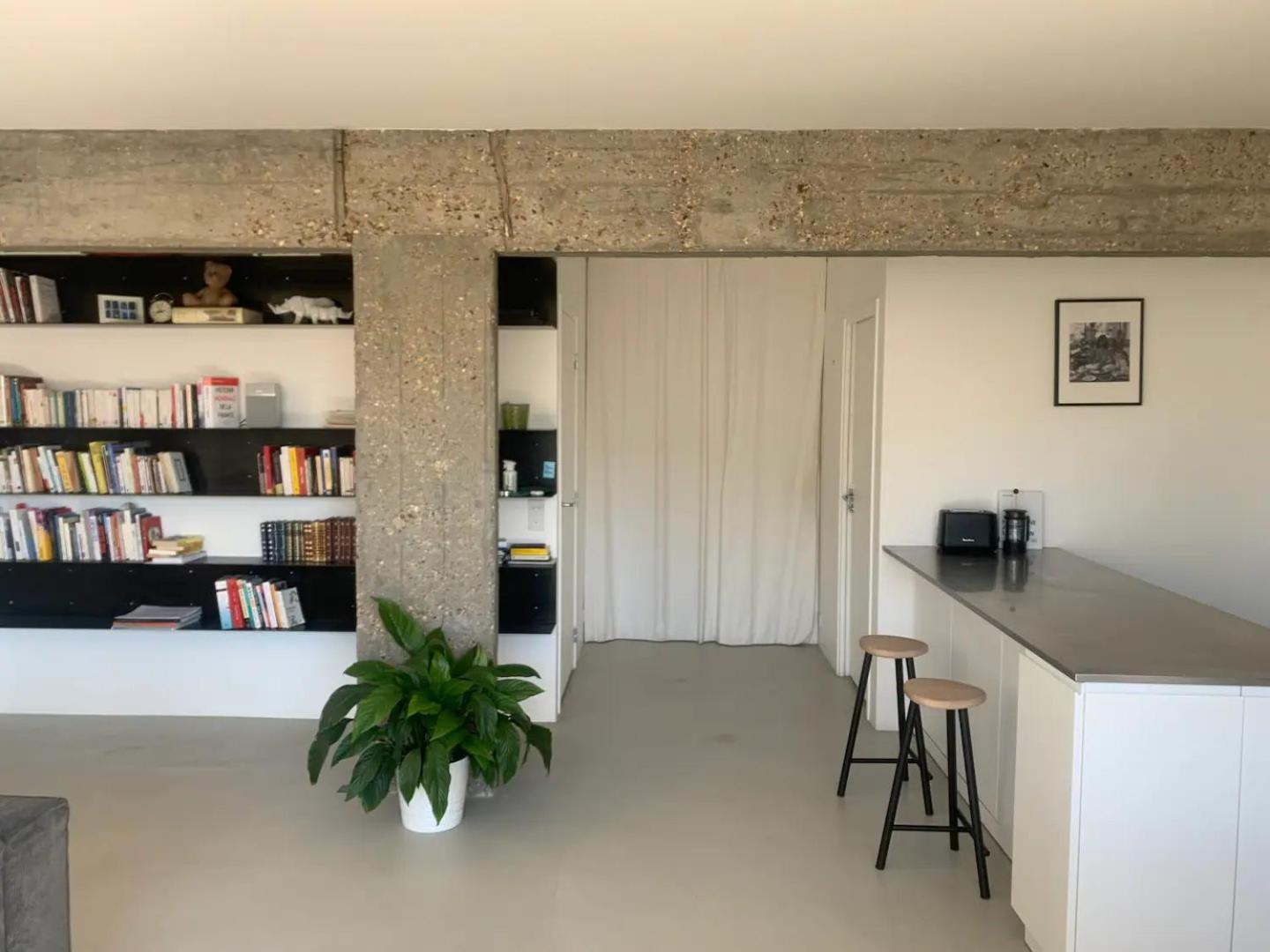 Moderne, Vue Sur Les Toits Et Plein Sud Appartement Parijs