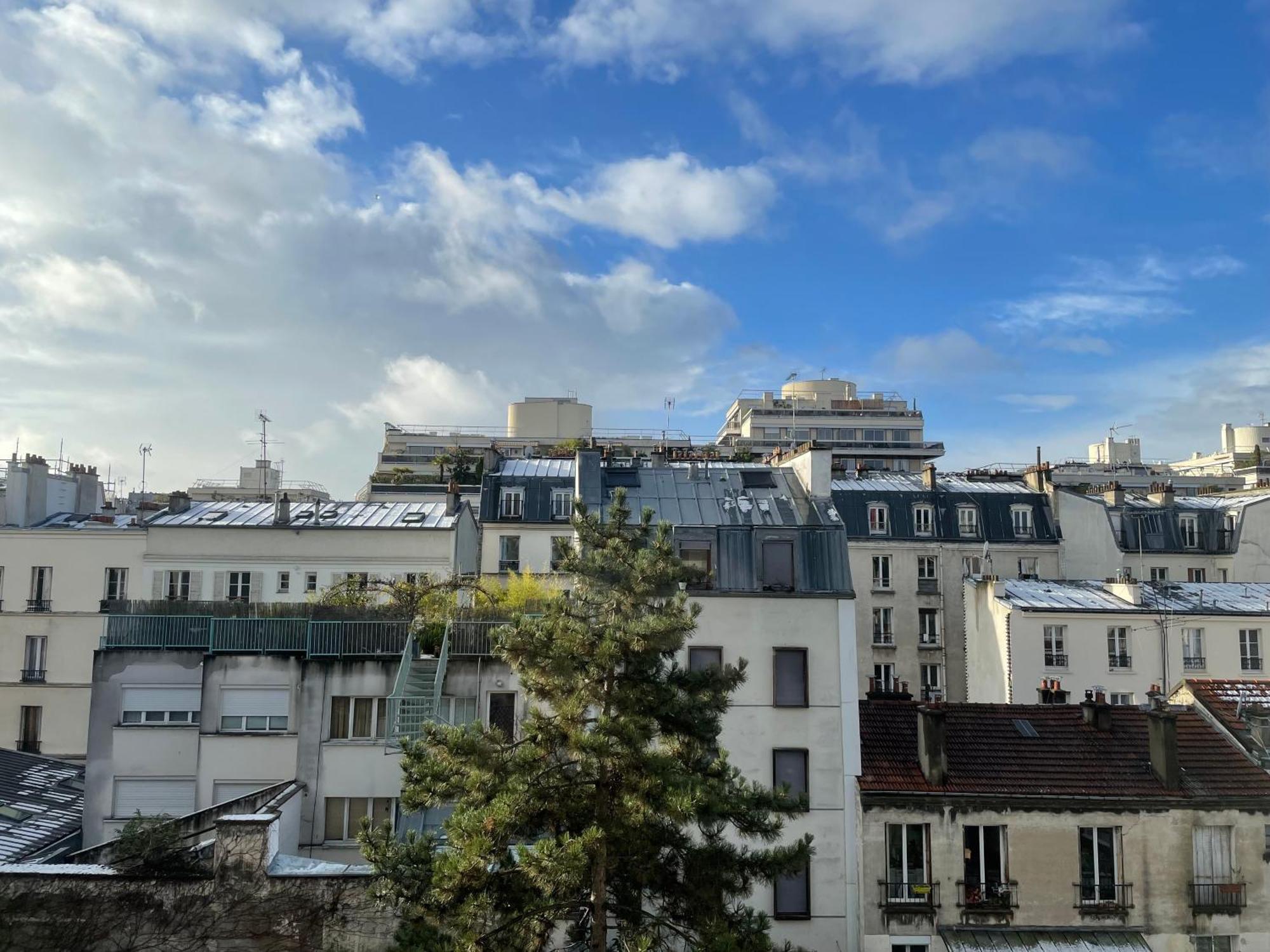 Appartement Moderne, Vue Sur Les Toits Et Plein Sud